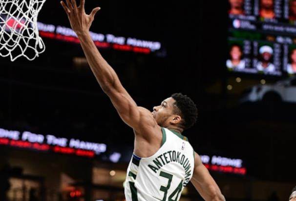 半岛体育-字母哥回归雄鹿继续赢球 布登：他还需要找回节奏